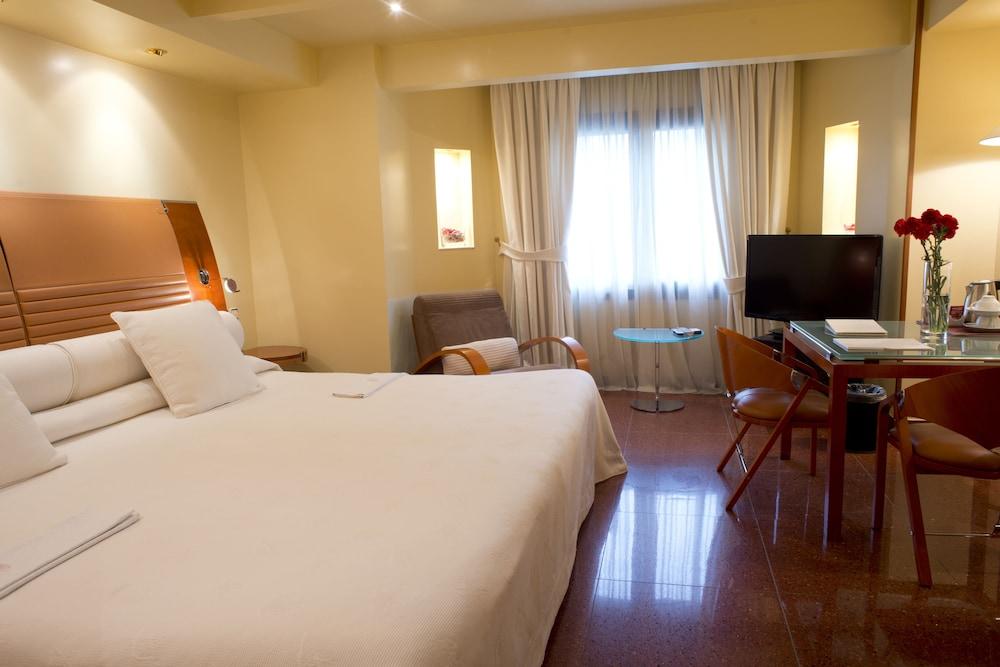 A Casa Canut Hotel Gastronomic Les Escaldes Exterior foto A room at the hotel