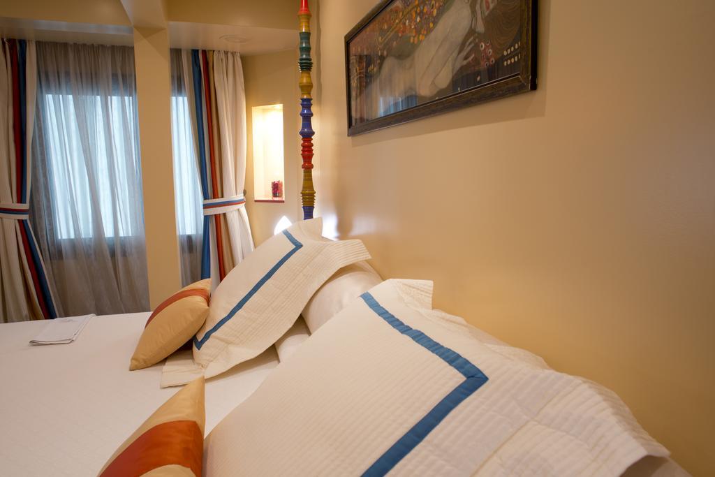 A Casa Canut Hotel Gastronomic Les Escaldes Exterior foto A room at the hotel