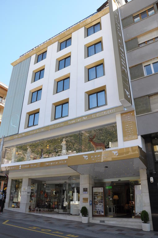 A Casa Canut Hotel Gastronomic Les Escaldes Exterior foto The store in 2019